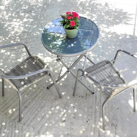 Daphnes Apartments Ratzaklíon エクステリア 写真
